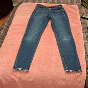 Jennifer Lopez Distressed Blue Super Skinny Jeans. Size 4